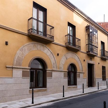 Apartamentos Turisticos De La Bernarda Caceres Bagian luar foto