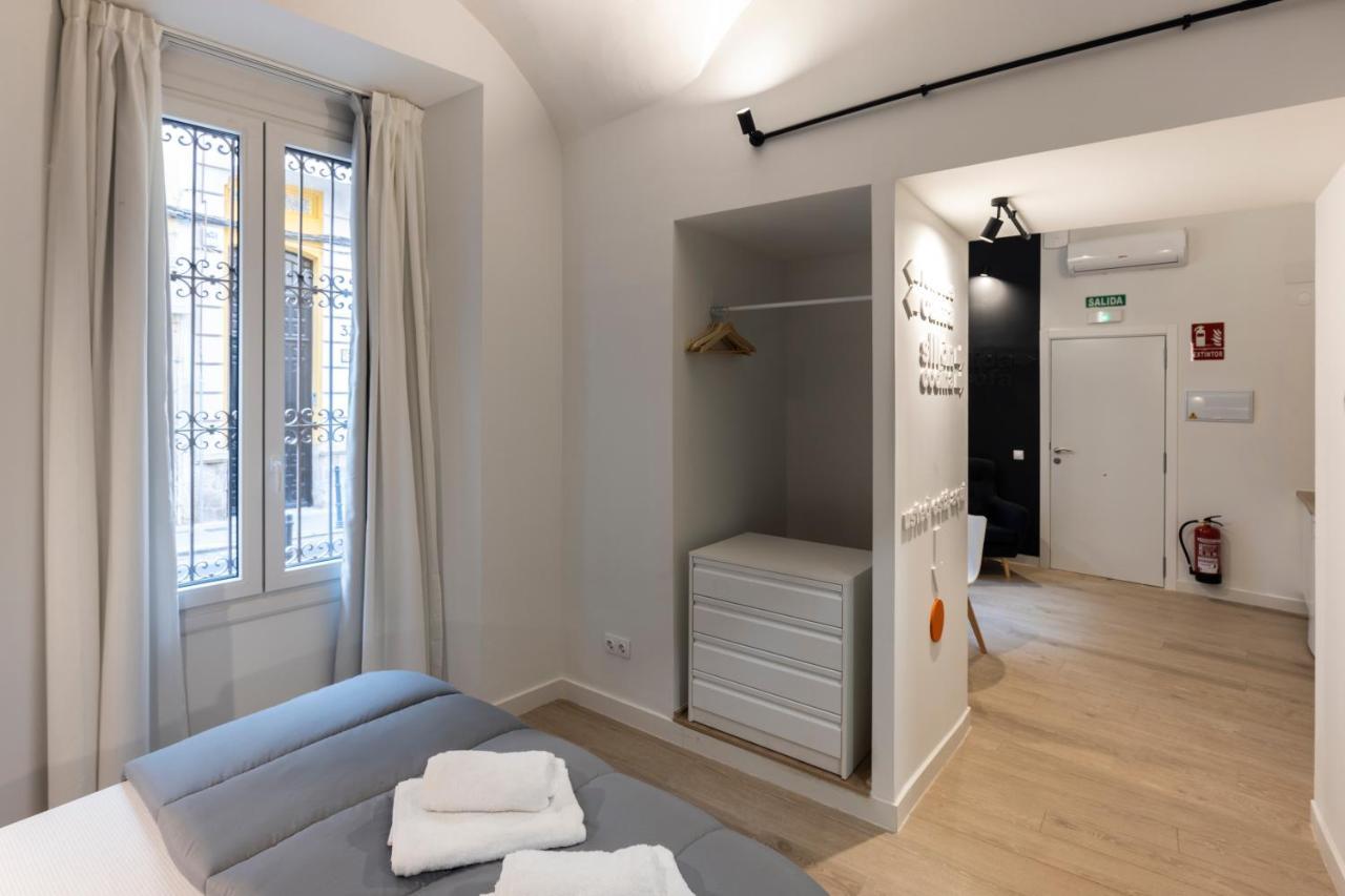 Apartamentos Turisticos De La Bernarda Caceres Bagian luar foto