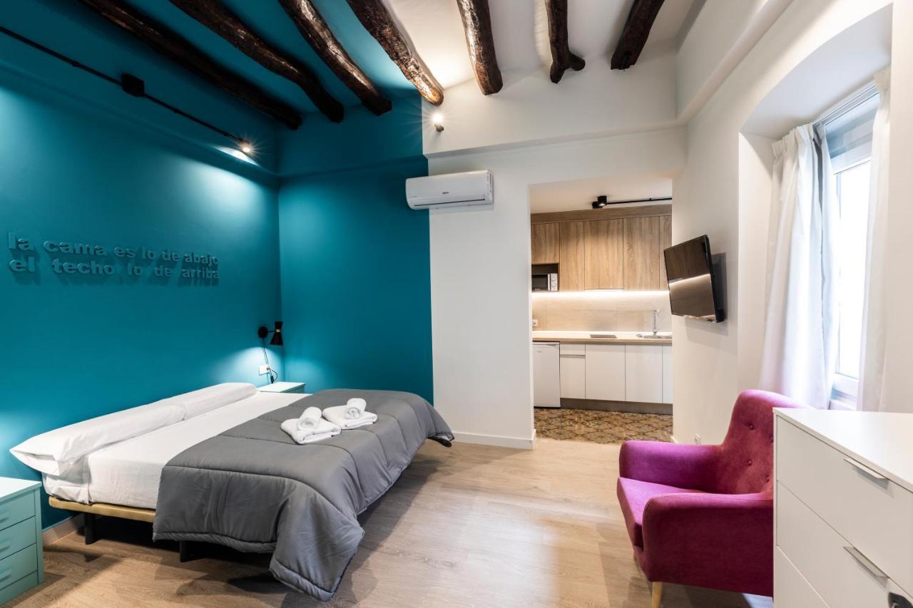 Apartamentos Turisticos De La Bernarda Caceres Bagian luar foto