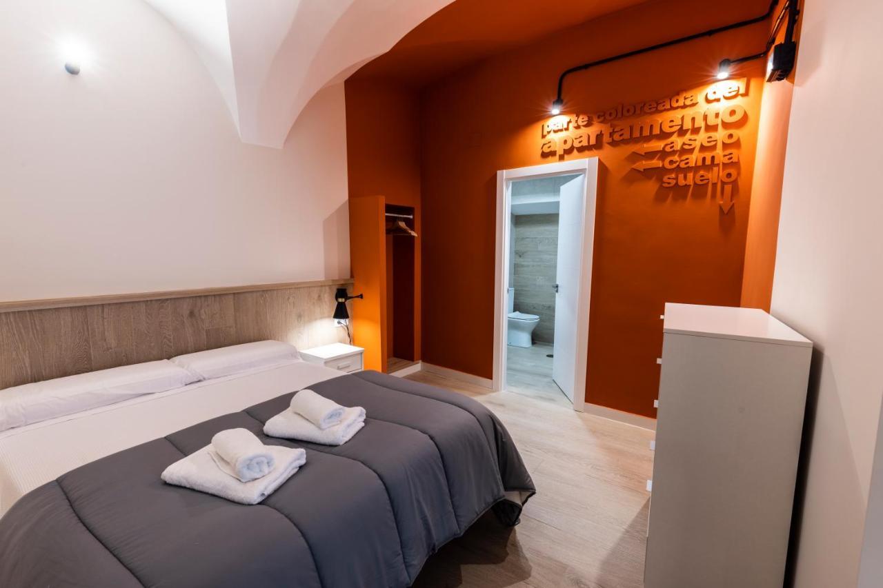 Apartamentos Turisticos De La Bernarda Caceres Bagian luar foto