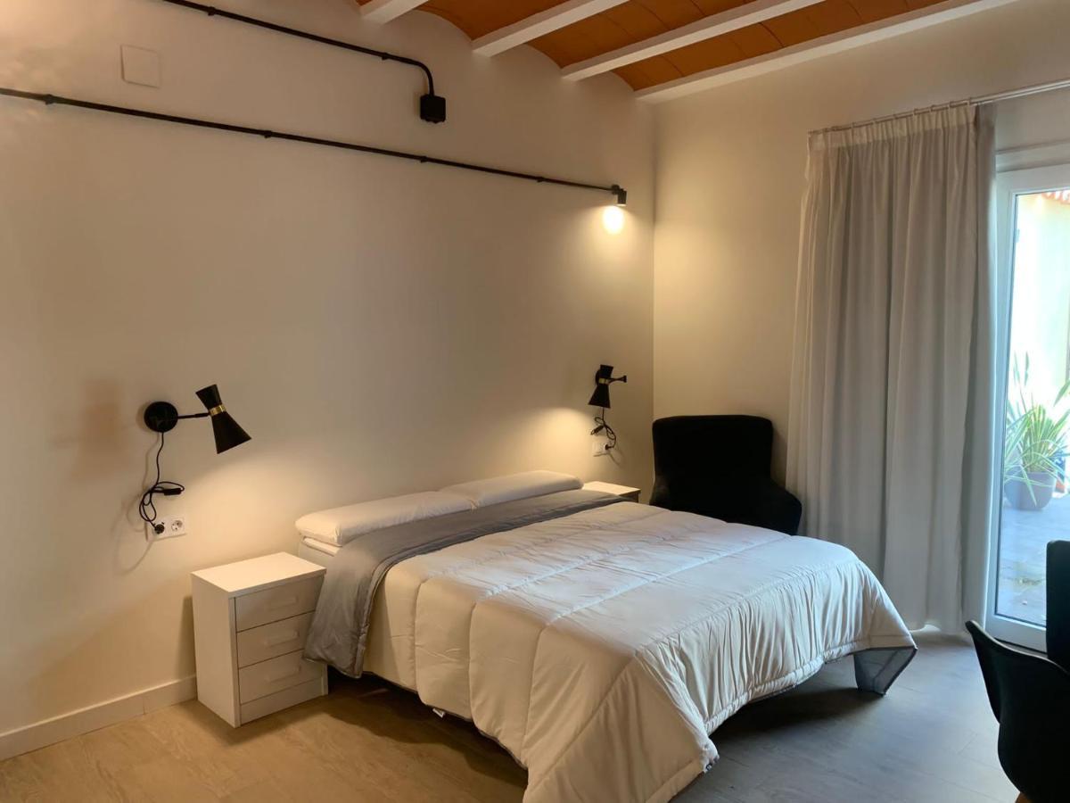 Apartamentos Turisticos De La Bernarda Caceres Bagian luar foto